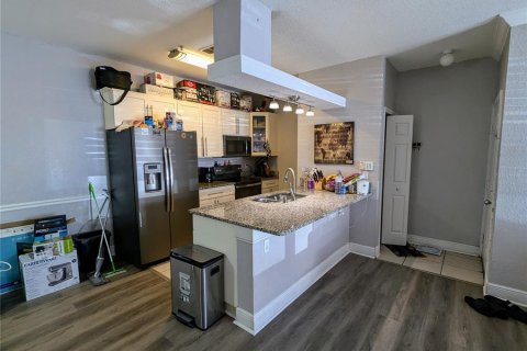 Copropriété à vendre à Tampa, Floride: 2 chambres, 117.99 m2 № 1334208 - photo 3