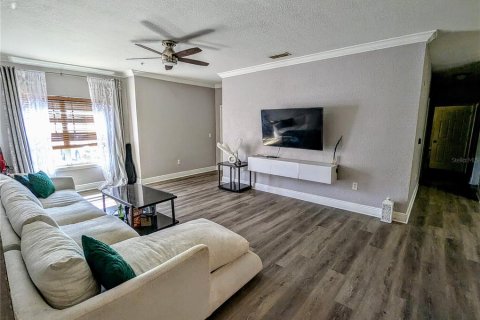 Copropriété à vendre à Tampa, Floride: 2 chambres, 117.99 m2 № 1334208 - photo 7