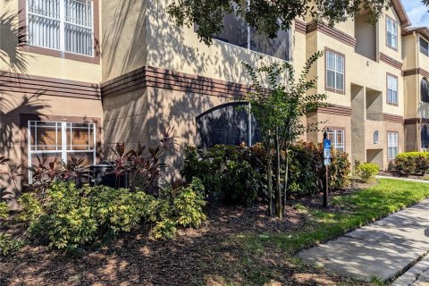 Copropriété à vendre à Tampa, Floride: 2 chambres, 117.99 m2 № 1334208 - photo 2