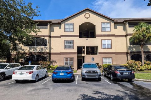 Condo in Tampa, Florida, 2 bedrooms  № 1334208 - photo 1