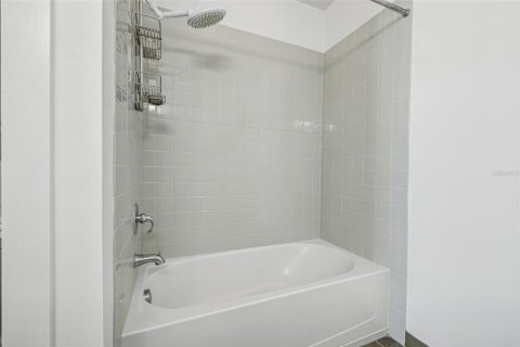 Condominio en venta en Tampa, Florida, 1 dormitorio, 96.62 m2 № 1334209 - foto 29