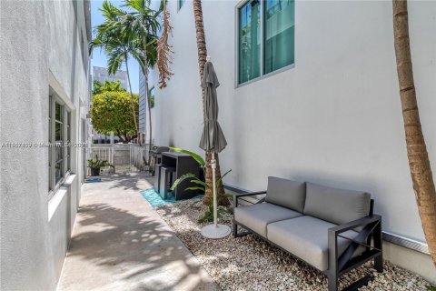 Copropriété à vendre à Miami Beach, Floride: 3 chambres, 171.4 m2 № 1078966 - photo 4