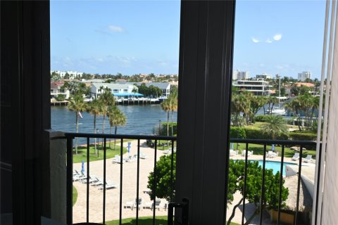 Copropriété à vendre à Boca Raton, Floride: 2 chambres, 122.17 m2 № 1178635 - photo 18