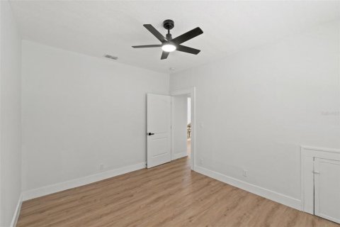 Casa en venta en Tampa, Florida, 4 dormitorios, 152.45 m2 № 1267046 - foto 21