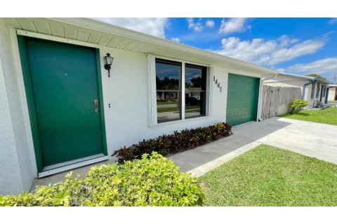 Villa ou maison à vendre à Royal Palm Beach, Floride: 3 chambres, 106.09 m2 № 1128890 - photo 25