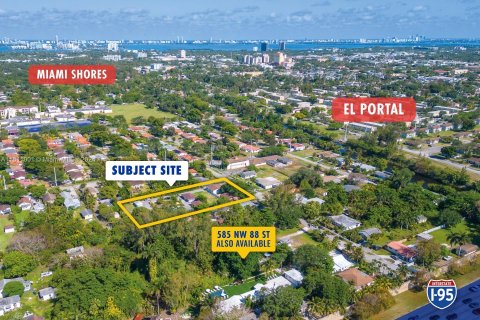 Propiedad comercial en venta en El Portal, Florida № 1233156 - foto 14