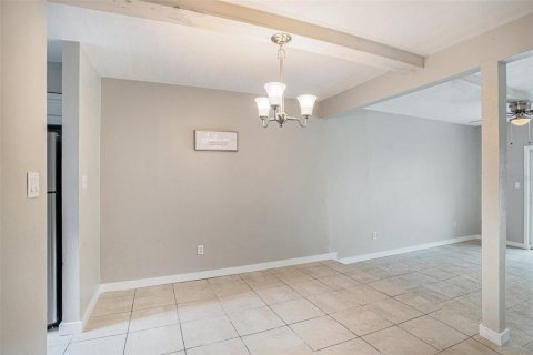 Copropriété à vendre à Tampa, Floride: 2 chambres, 100.8 m2 № 1383324 - photo 9