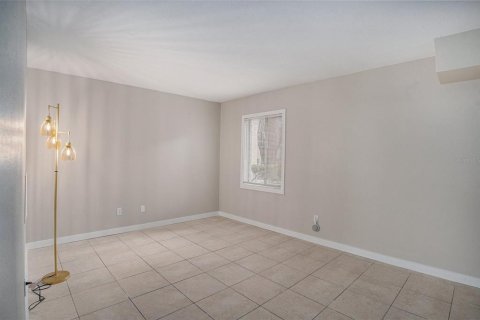 Copropriété à vendre à Tampa, Floride: 2 chambres, 100.8 m2 № 1383324 - photo 18