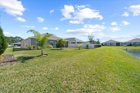 House in Palm Bay, Florida 4 bedrooms, 173.63 sq.m. № 1104375 - photo 6