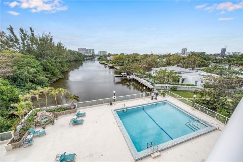 Condo in Fort Lauderdale, Florida, 1 bedroom  № 1014140 - photo 9