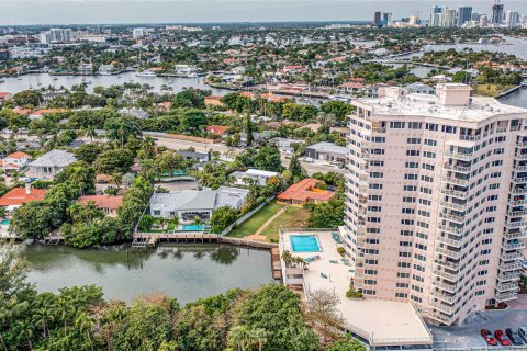 Condo in Fort Lauderdale, Florida, 1 bedroom  № 1014140 - photo 3