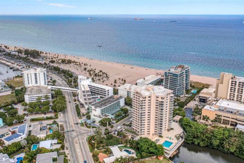 Condo in Fort Lauderdale, Florida, 1 bedroom  № 1014140 - photo 2