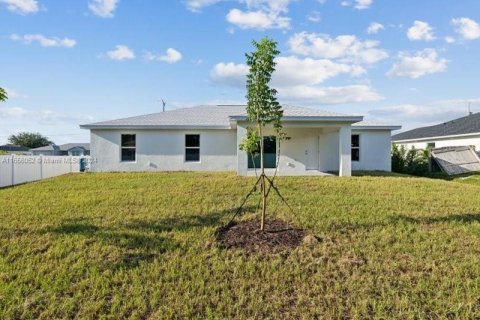 Villa ou maison à vendre à Cape Coral, Floride: 4 chambres, 164.16 m2 № 1360627 - photo 23