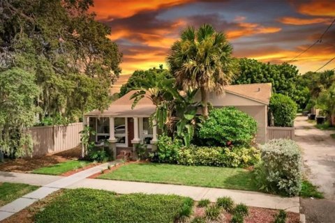 Casa en venta en Saint Petersburg, Florida, 3 dormitorios, 116.13 m2 № 1347319 - foto 1