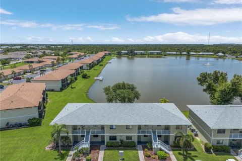 Copropriété à vendre à Punta Gorda, Floride: 2 chambres, 82.31 m2 № 1338296 - photo 1