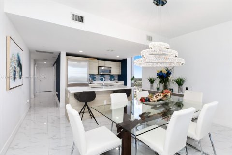 Condominio en venta en North Miami Beach, Florida, 3 dormitorios, 144.56 m2 № 732467 - foto 16