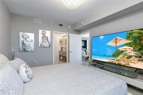 Condominio en venta en North Miami Beach, Florida, 3 dormitorios, 144.56 m2 № 732467 - foto 27