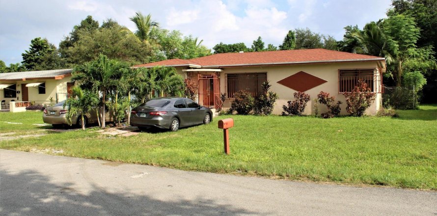 Casa en Miramar, Florida 5 dormitorios, 158.68 m2 № 1224788