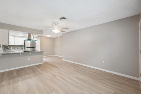 Copropriété à vendre à New Port Richey, Floride: 2 chambres, 76.64 m2 № 1315009 - photo 6