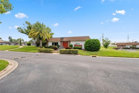 Copropriété à vendre à New Port Richey, Floride: 2 chambres, 76.64 m2 № 1315009 - photo 30