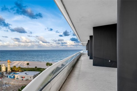 Condo in Miami Beach, Florida, 2 bedrooms  № 703144 - photo 22