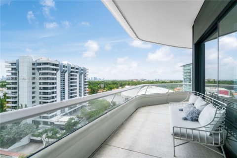 Condo in Miami Beach, Florida, 2 bedrooms  № 703144 - photo 19