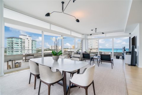 Condo in Miami Beach, Florida, 2 bedrooms  № 703144 - photo 2