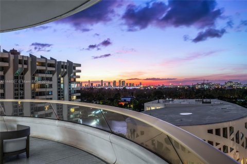 Condo in Miami Beach, Florida, 2 bedrooms  № 703144 - photo 27