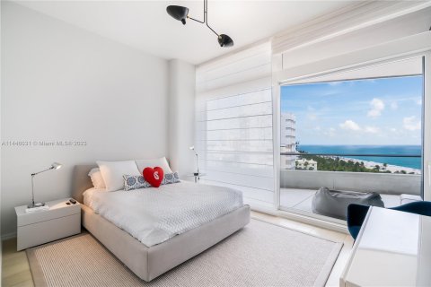 Condo in Miami Beach, Florida, 2 bedrooms  № 703144 - photo 13