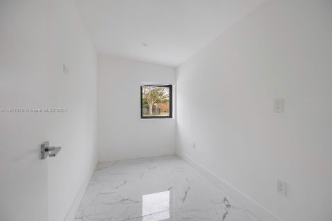 Casa en venta en North Miami, Florida, 3 dormitorios, 197.88 m2 № 958930 - foto 8