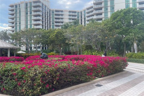 Condo in Key Biscayne, Florida, 1 bedroom  № 1316620 - photo 14