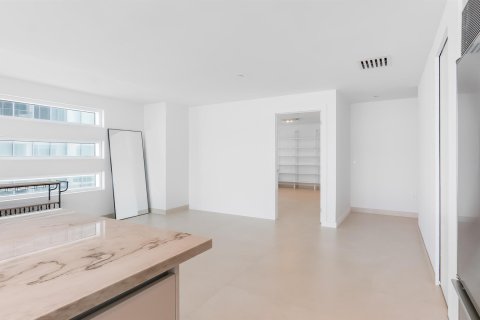 Condo in Miami, Florida, 2 bedrooms  № 815437 - photo 22