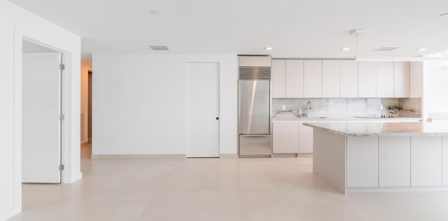 Condominio en Miami, Florida, 2 dormitorios  № 815437