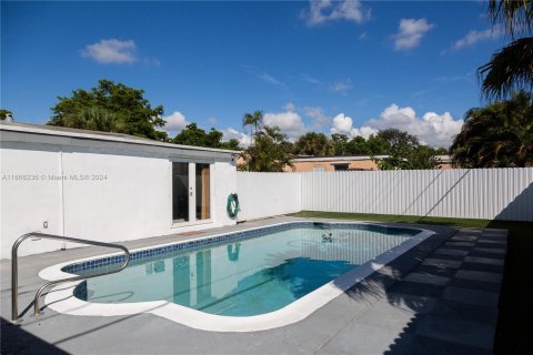 Casa en venta en Hollywood, Florida, 3 dormitorios, 113.34 m2 № 1389543 - foto 25