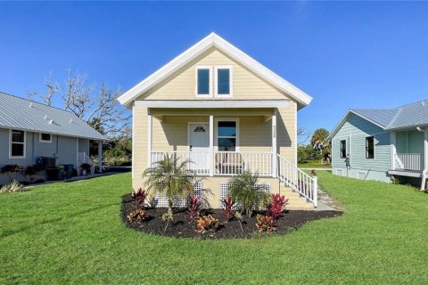 Villa ou maison à vendre à Port Charlotte, Floride: 3 chambres, 140.93 m2 № 1360955 - photo 1