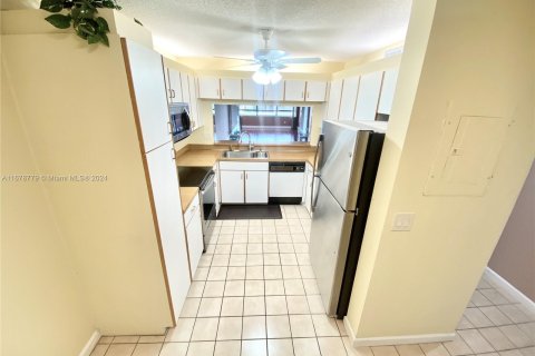 Condominio en venta en Tamarac, Florida, 2 dormitorios, 114.08 m2 № 1406249 - foto 10