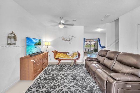 Adosado en venta en Margate, Florida, 3 dormitorios, 126.63 m2 № 1406348 - foto 16