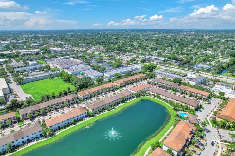 Touwnhouse à vendre à Margate, Floride: 3 chambres, 126.63 m2 № 1406348 - photo 7