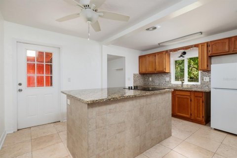 Casa en venta en Saint Petersburg, Florida, 2 dormitorios, 89 m2 № 1342634 - foto 11