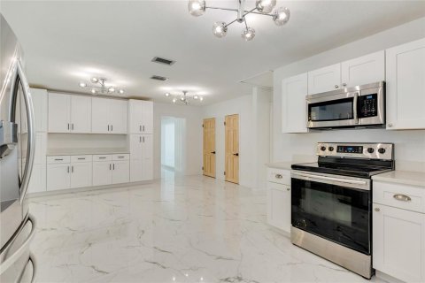 Villa ou maison à vendre à Orlando, Floride: 5 chambres, 312.24 m2 № 1404799 - photo 22