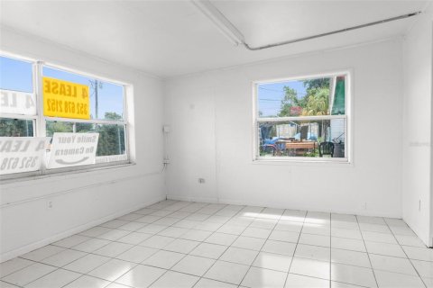 Immobilier commercial à vendre à Hudson, Floride: 224.82 m2 № 1275517 - photo 22