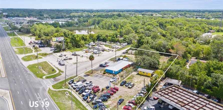 Propiedad comercial en Hudson, Florida 224.82 m2 № 1275517