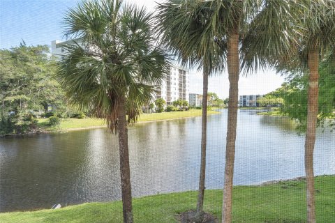 Condominio en venta en Pompano Beach, Florida, 3 dormitorios, 139.35 m2 № 1173205 - foto 9