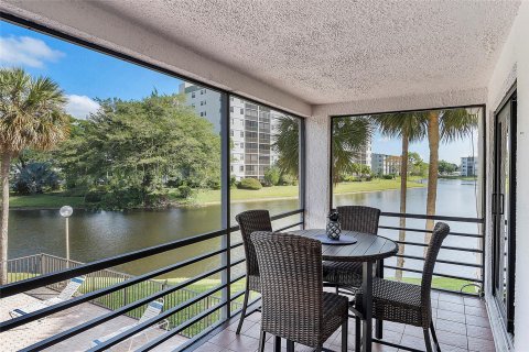 Copropriété à vendre à Pompano Beach, Floride: 3 chambres, 139.35 m2 № 1173205 - photo 10