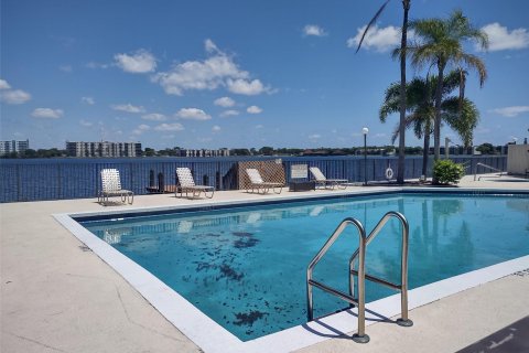 Condo in Oakland Park, Florida, 2 bedrooms  № 1209219 - photo 8