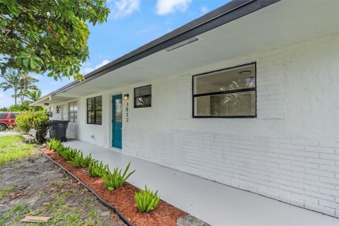 Villa ou maison à vendre à North Lauderdale, Floride: 3 chambres, 109.44 m2 № 1235888 - photo 2