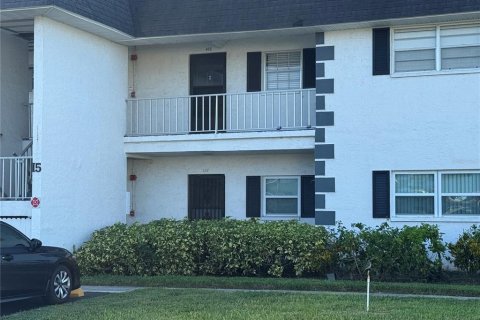 Condo in Bradenton, Florida, 1 bedroom  № 1412751 - photo 2