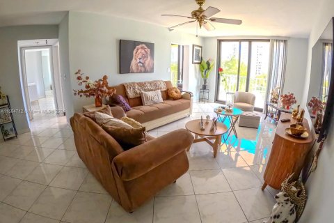 Copropriété à vendre à Sunny Isles Beach, Floride: 2 chambres, 115.2 m2 № 1078090 - photo 14