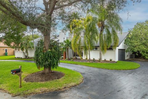 Villa ou maison à vendre à Palmetto Bay, Floride: 5 chambres, 286.6 m2 № 1310880 - photo 4