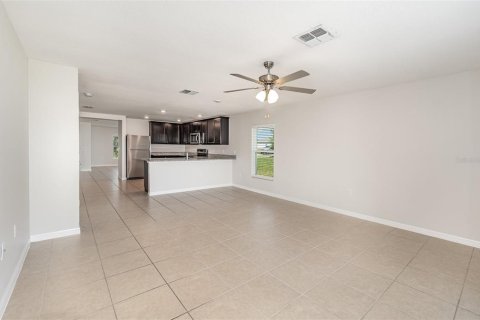 House in Mascotte, Florida 4 bedrooms, 171.13 sq.m. № 1390965 - photo 9